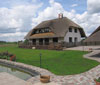 Aļņi, svečių namai