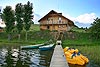 Azarkrosti, svečių namai