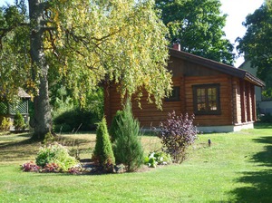 Baltās dūjas, svečių namai