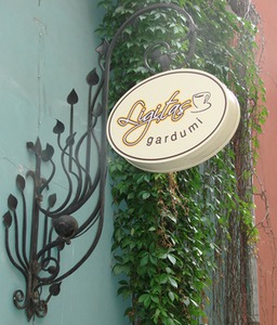 Ligitas gardumi, kavinė