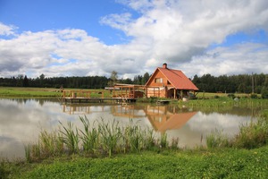 Dīķsalas, svečių namai