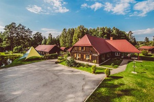 Vecmuiža, svečių namai