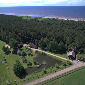 Vējavas, svečių namai